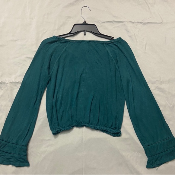 Juniors long sleeve crop top - Picture 2 of 2